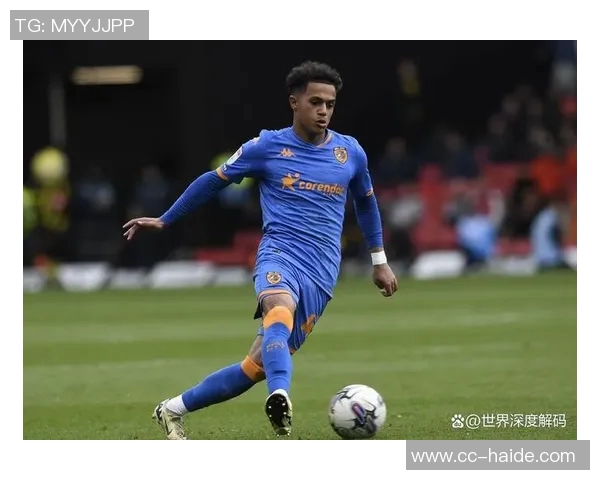 利物浦年轻左后卫詹姆斯诺里斯正式加盟爱尔兰谢尔伯恩队