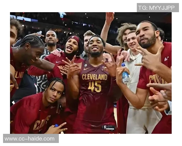 近三季仅有小莫布里和文班两人单场达到15分10板5助5帽且命中率超过70